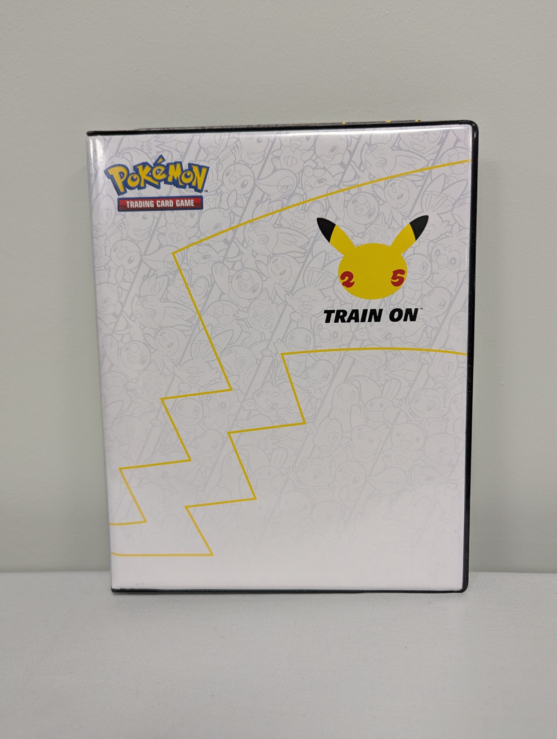 097 - Pokemon Collector’s 25th Anniversary Oversized Card Binder - holds 30 cards - includes 26 oversized cards